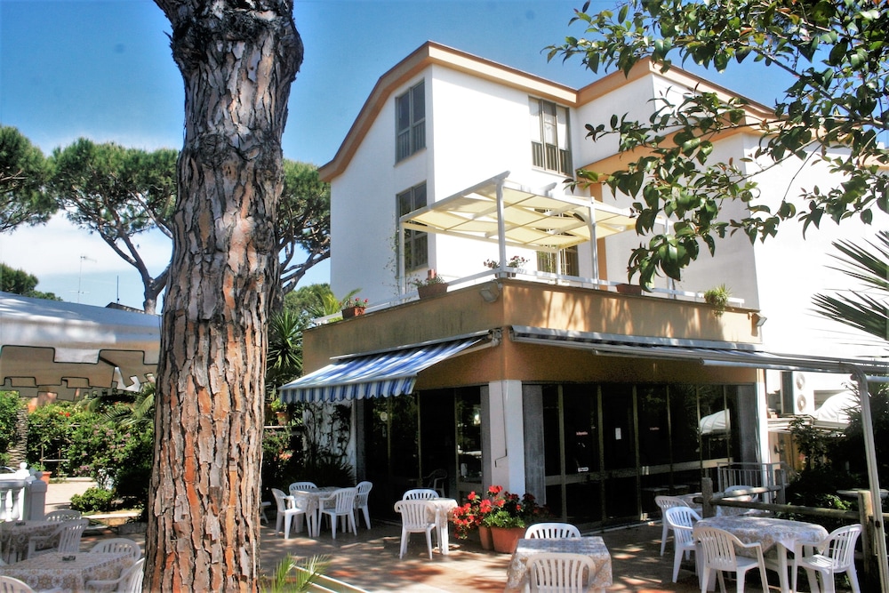 Hotel Anna — hotel in Terracina
