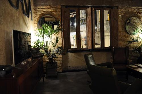 Apartamentos Basilicus — 4-Star Luxury Hotel in Zaragoza, Spain