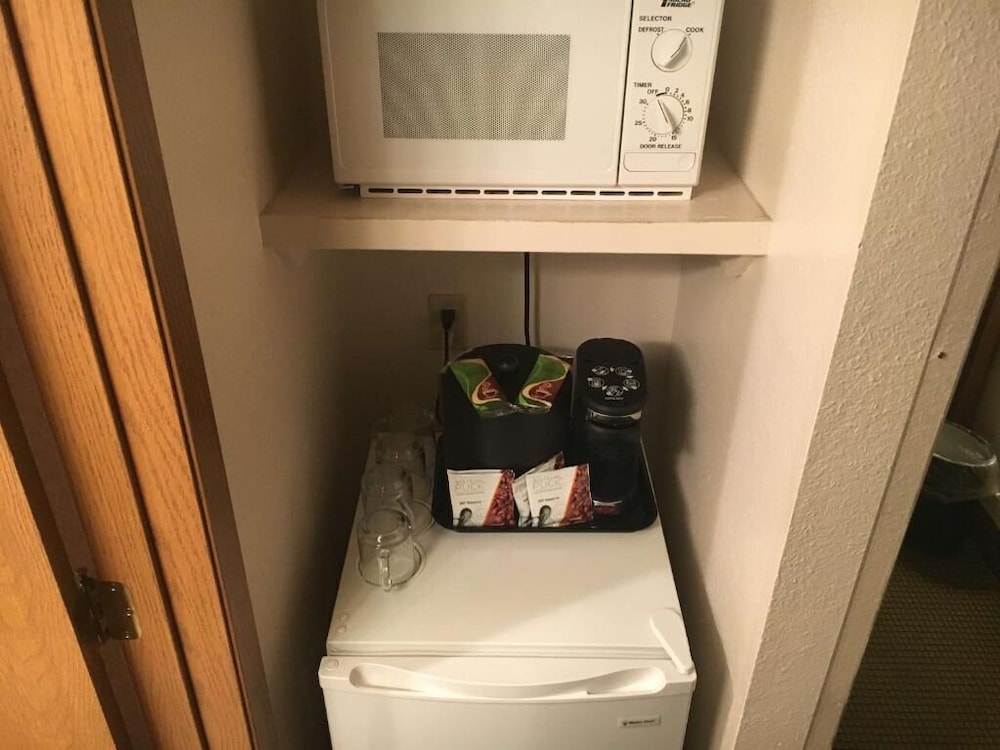 RiverTree Inn & Suites - photo 16
