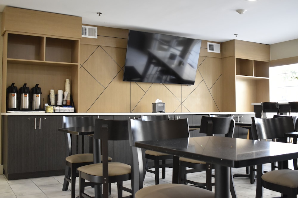 Mainstay Suites Knoxville Airport - photo 54