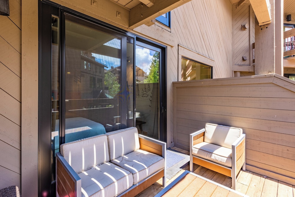 Flurry by Avantstay Tahoe Donner Home w Access to Northstar Resort Community - photo 18