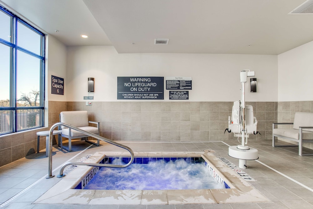 Hilton Garden Inn North Dallas Central Expy - photo 27