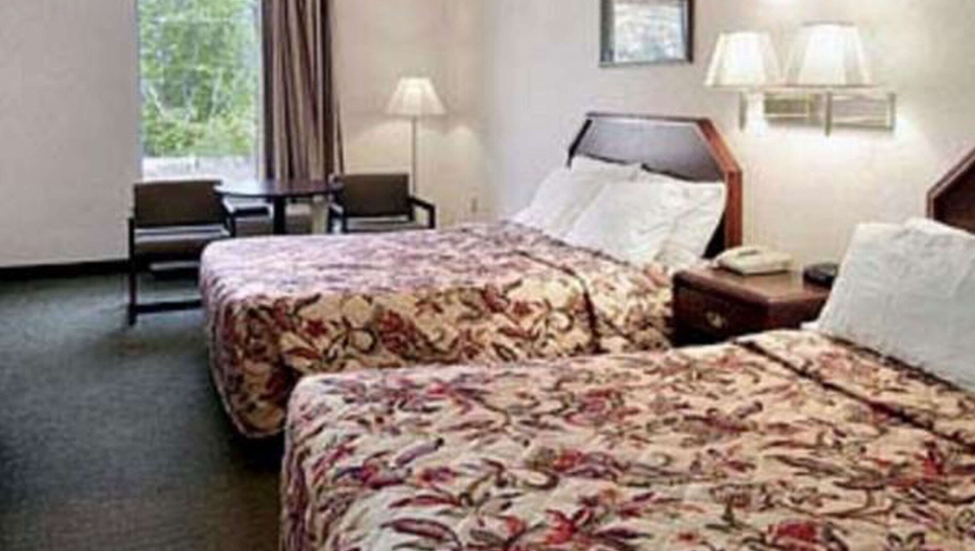 Gray Inn and Suites - photo 5