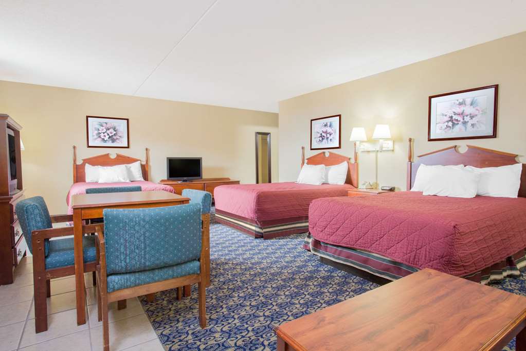 Ramada by Wyndham Angola Fremont Area - photo 12