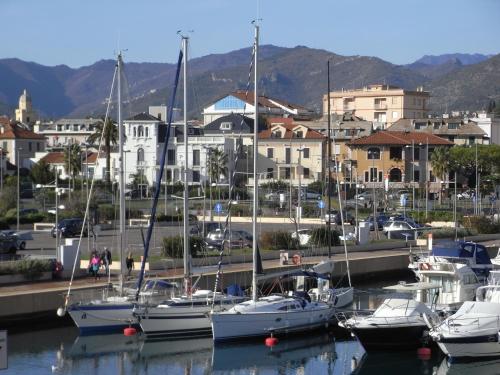 Ca' Nanopulin Fronte Porto — 4-Star Luxury Hotel in Loano, Italy