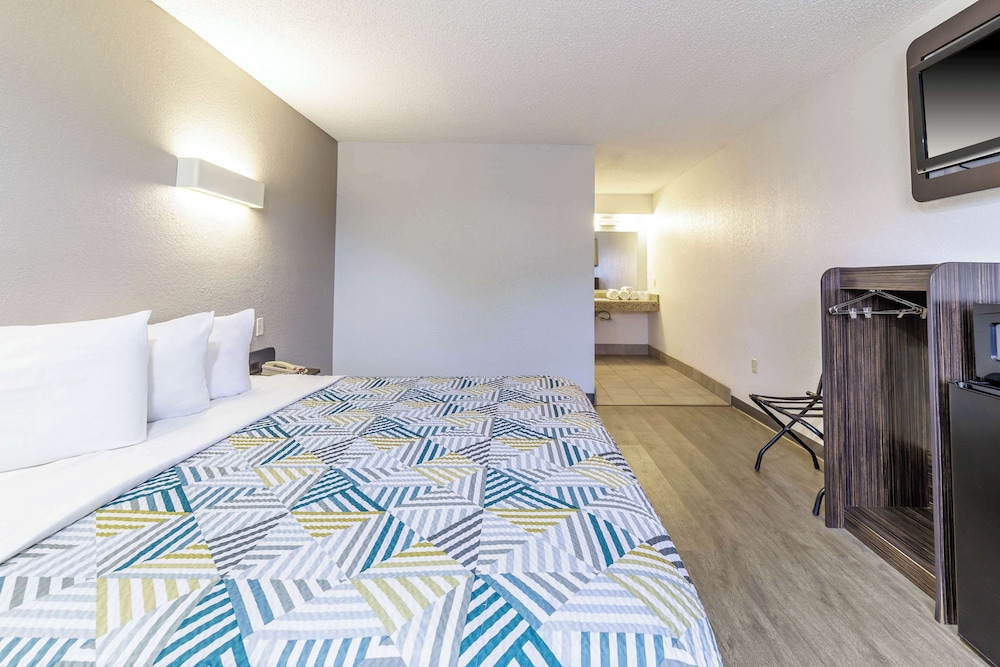 Motel 6 Boerne TX - photo 17