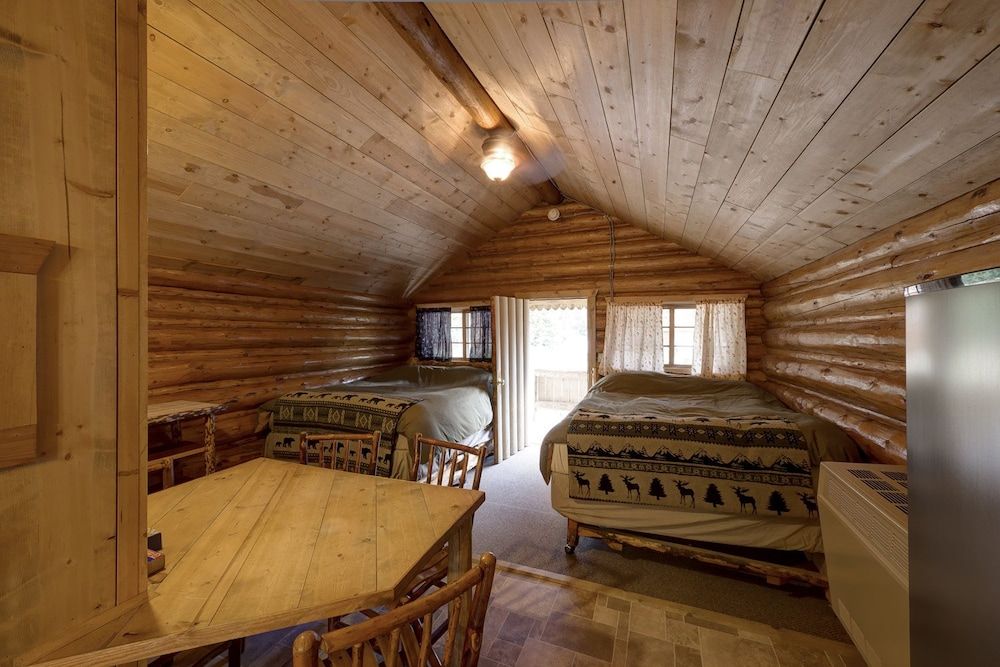 Silver Gate Lodging - photo 22