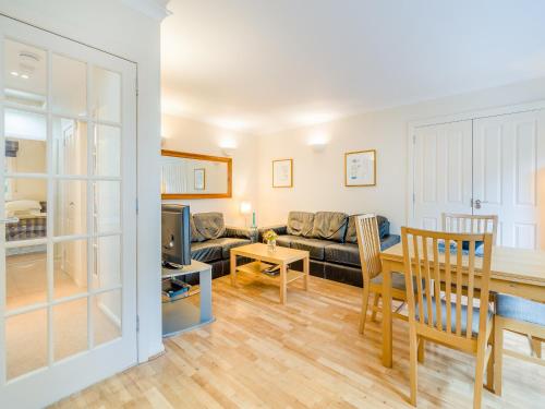 Burnside West Cottage Uk39596 — 4-Star Luxury Hotel in Saint Andrews, United Kingdom