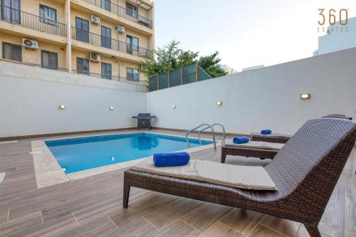 Lovely 3BR maisonette spacious with Wifi AC & Pool by 360 Estates — 4-Star Luxury Hotel in Swieqi, Malta