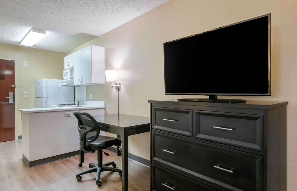 Extended Stay America Select Suites St. Louis O' Fallon IL - photo 9