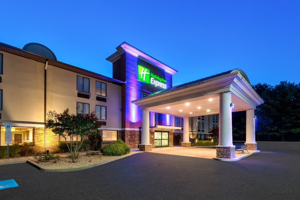 Holiday Inn Express Waldorf by IHG - photo 38