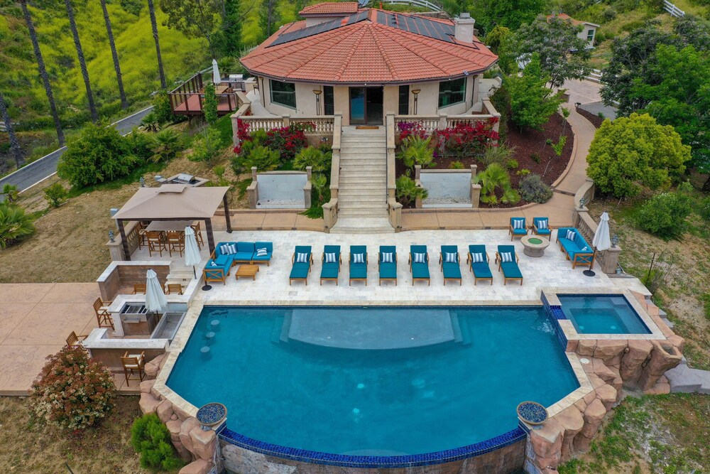 Carmen by AvantStay Infinity Pool w Jaw Dropping Views and 5 Min to Old Town - photo 29