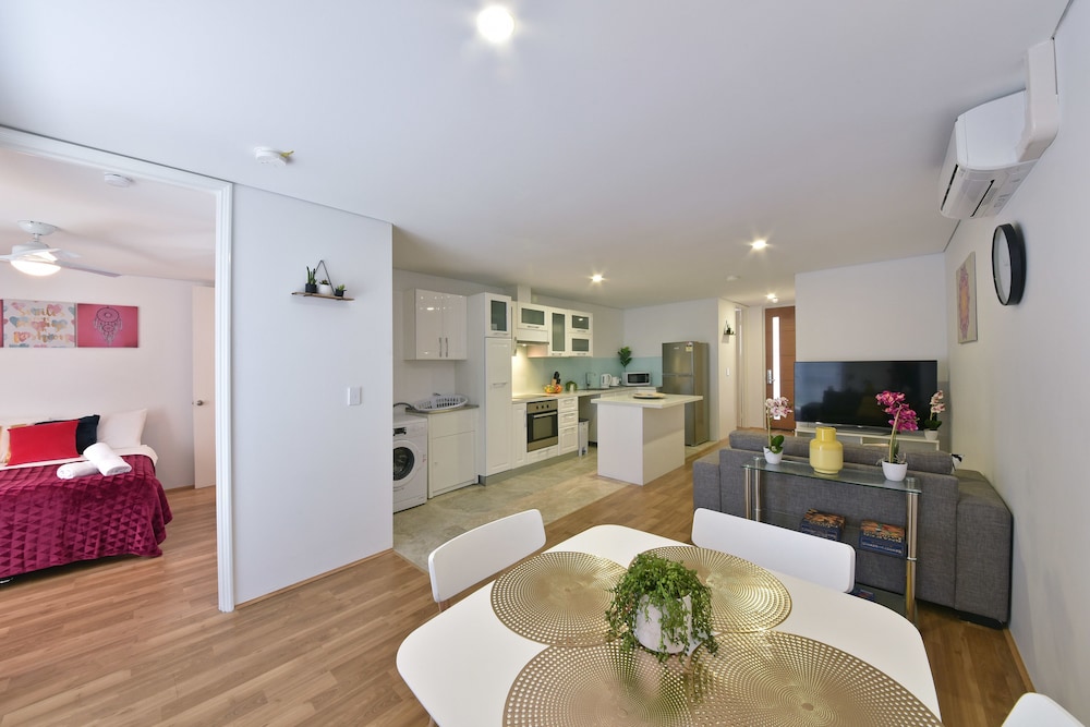 Belmont Apartment Near Perth City 3404 — 4-Star Luxury Hotel in Belmont, Australia