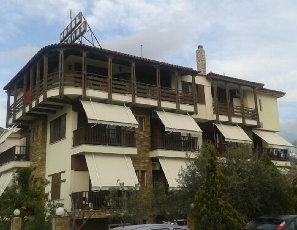 Ballas Hotel in Volos, Greece