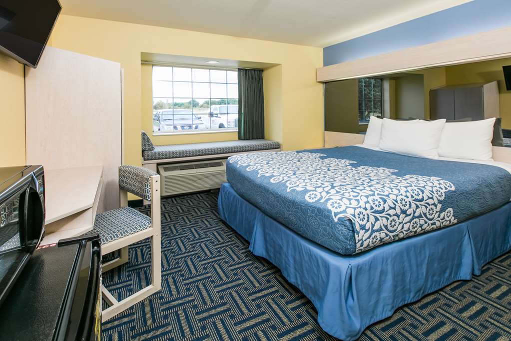 Days Inn & Suites by Wyndham Pryor - photo 5