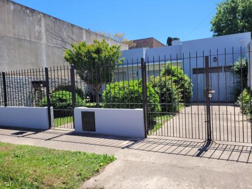 Las Violetas — Lobos — photo 2