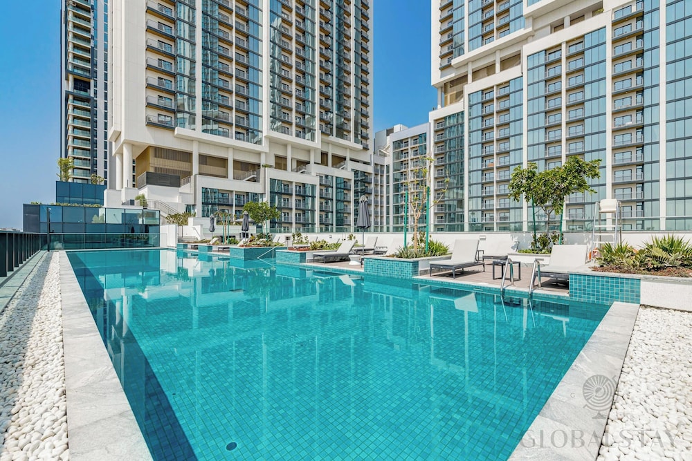 Globalstay. The Crest Tower C Apartments — 4-Star Luxury Hotel in Dubai, United Arab Emirates