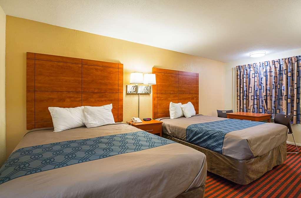 Econo Lodge Huntsville University Area - photo 7