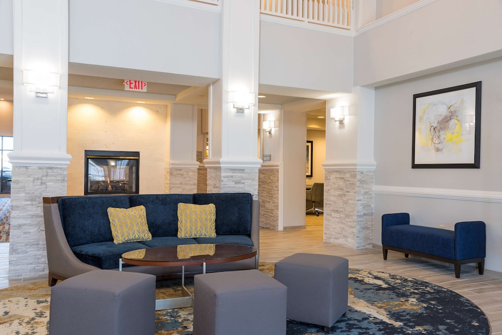 Homewood Suites by Hilton Bloomington - photo 2