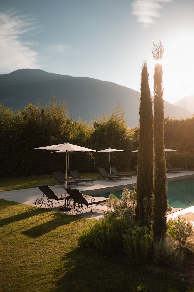 Pollinger — 4-Star Luxury Hotel in Merano, Italy