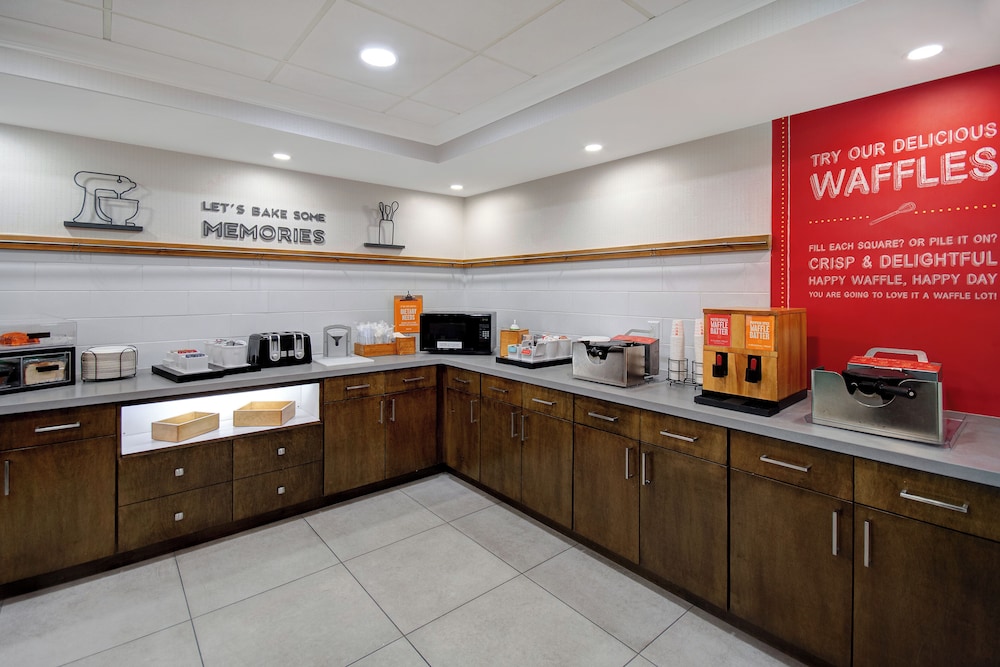 Hampton Inn & Suites Dayton Vandalia - photo 87