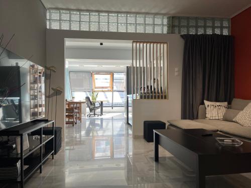 Central Loft D5 — 4-Star Luxury Hotel in Volos, Greece