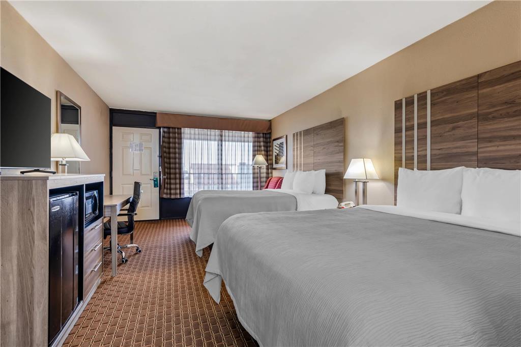 Quality Inn Paris - photo 8
