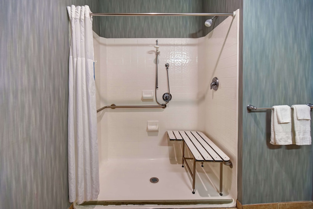 Hampton Inn & Suites Folsom - photo 34