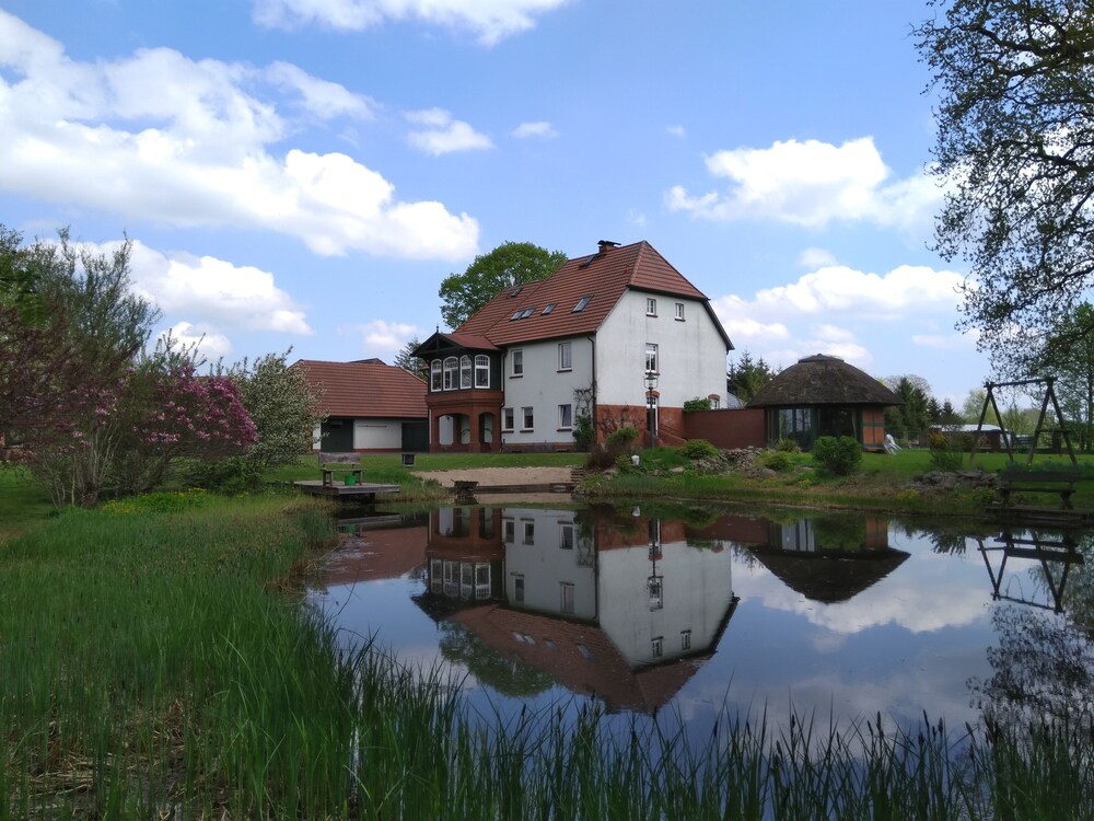 Landtraum im Traumland Mecklenburg — hotel in Warin