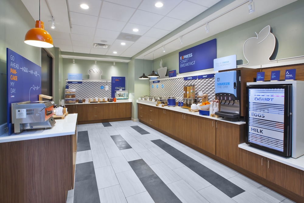 Holiday Inn Express & Suites Wooster by IHG - photo 24