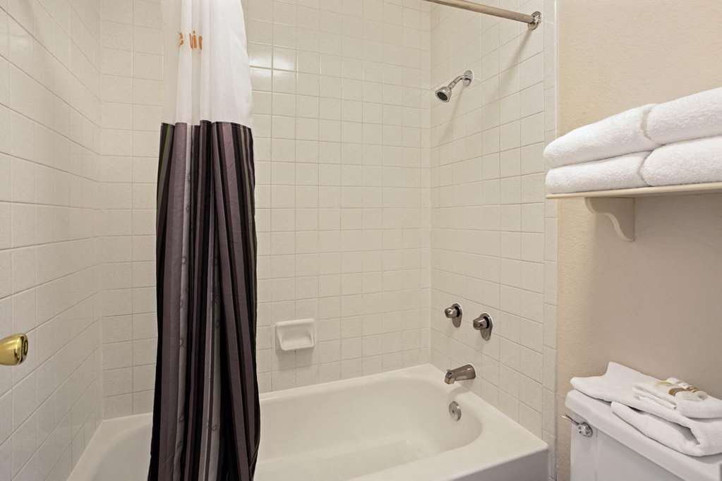 La Quinta Inn by Wyndham Denver Golden - photo 28