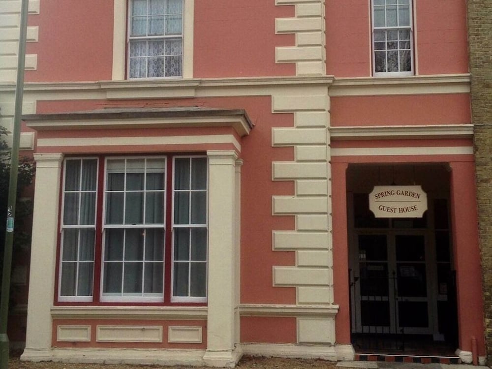 Spring Garden Guest House 8152325 — Gosport