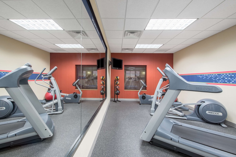 Hampton Inn & Suites Oklahoma City South - photo 37