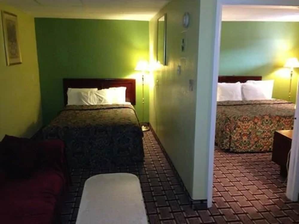 Red Carpet Inn Niagara Falls - photo 33