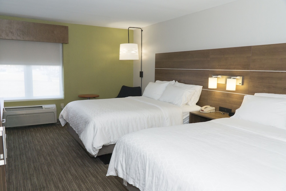 Holiday Inn Express Hotel & Suites Madison by IHG - photo 19