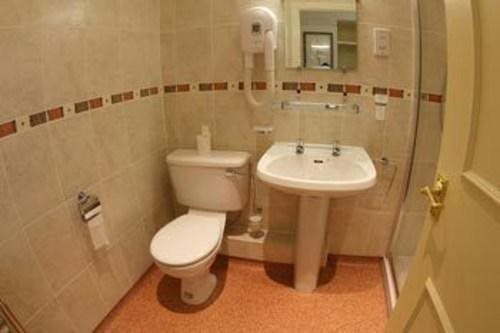 The Highdown Brunning and Price — 4-Star Luxury Hotel in Worthing, United Kingdom