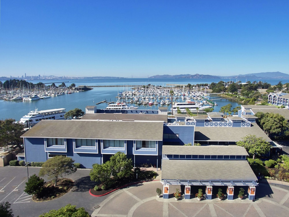 DoubleTree by Hilton Hotel Berkeley Marina - photo 103
