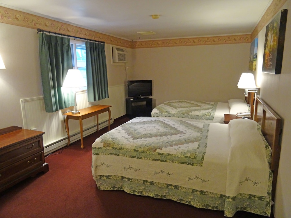 Amish Country Motel - photo 11