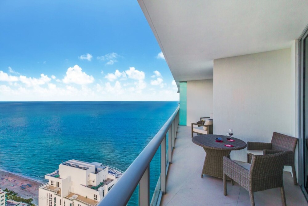 Contemporary Beach Resort Condos - photo 112