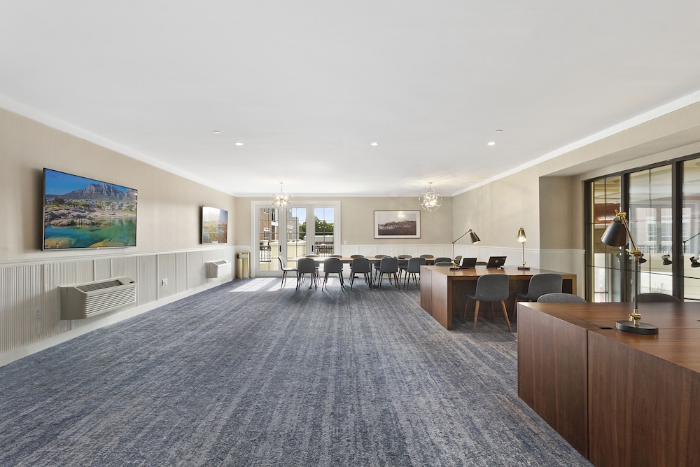 The Vanderbilt Hotel Suites - photo 30