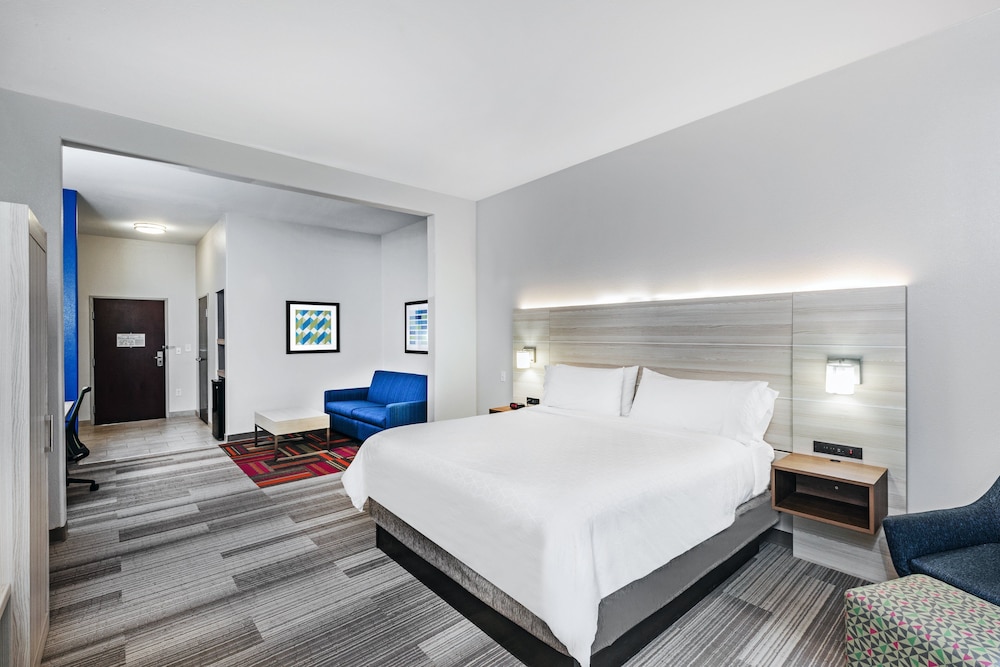 Holiday Inn Express Hotel & Suites Vidor South - photo 14