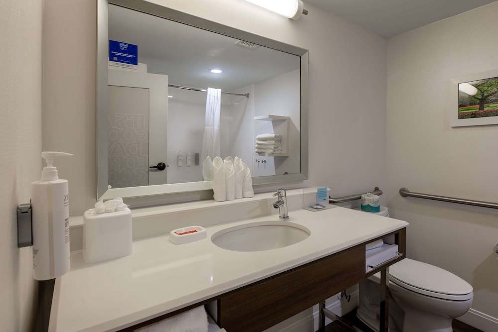 Hampton Inn Columbia I 26 Harbison Blvd. - photo 64