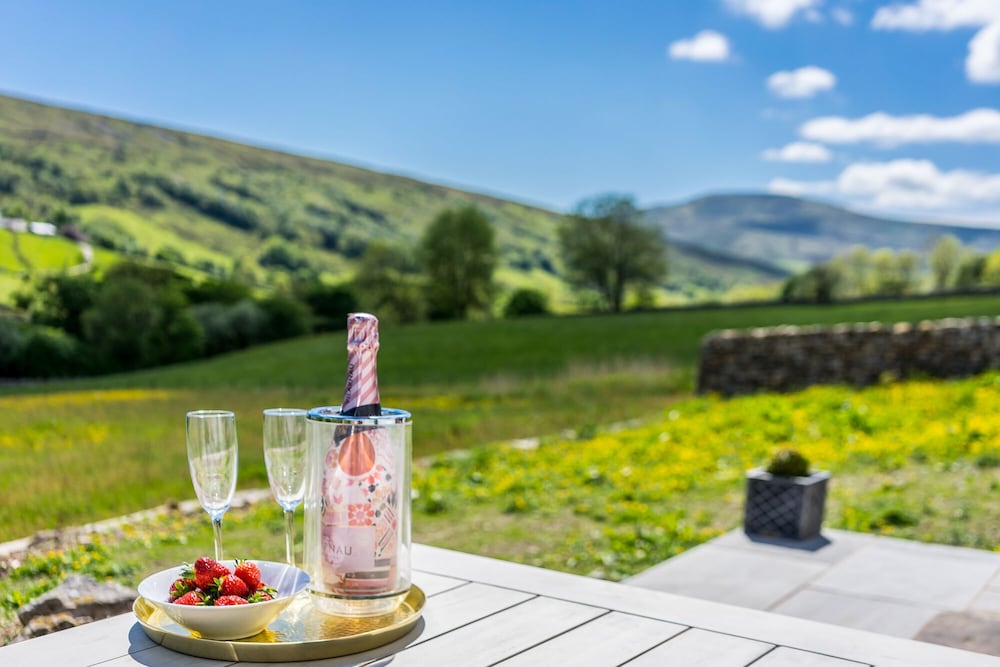 Hollins House — 4-Star Luxury Hotel in Sedbergh, United Kingdom