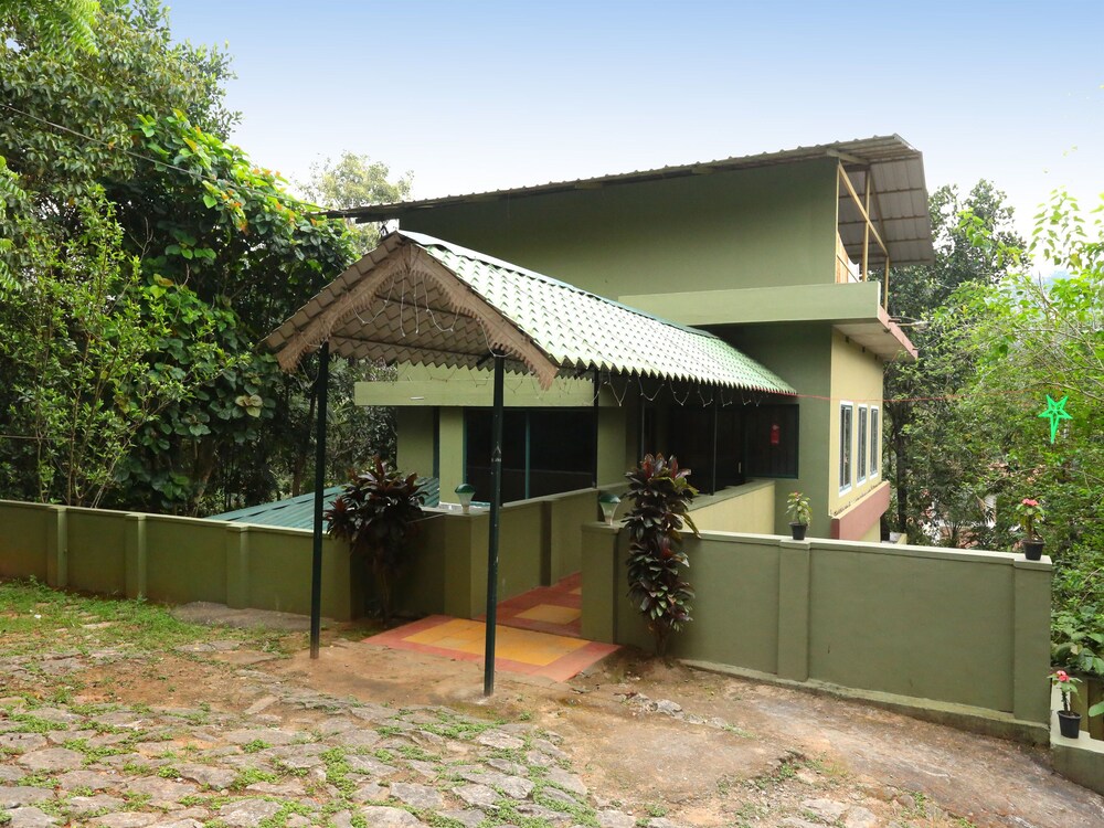 OYO 10484 Hotel Coffee County Retreat — hotel in Krishnagiri