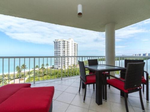 Deluxe Beachfront Condo Located in Prestigious Resort with Pool and Hot Tub by RedAwning - photo 12