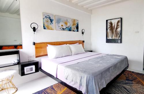 Bougainvillea guesthouse — 4-Star Luxury Hotel in San Juan, Philippines