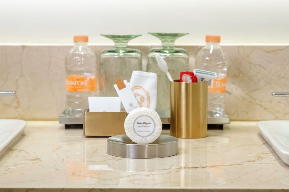 Bathroom amenities