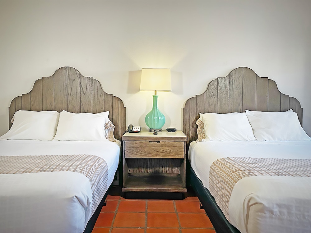 Y O Ranch Hotel - photo 19