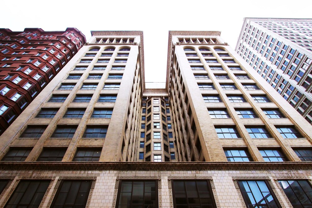 Hotel Saint Louis Autograph Collection — St Louis