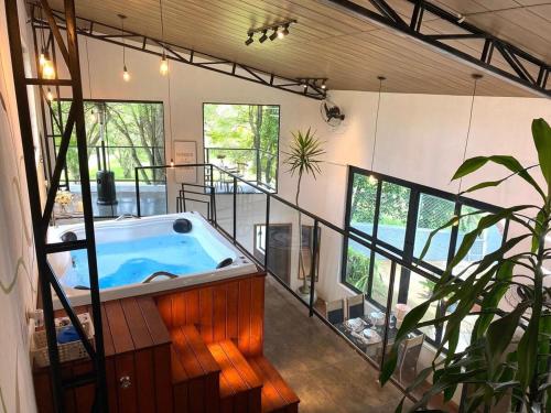 Le Petit Chateau - last minute hotel in Mairipora